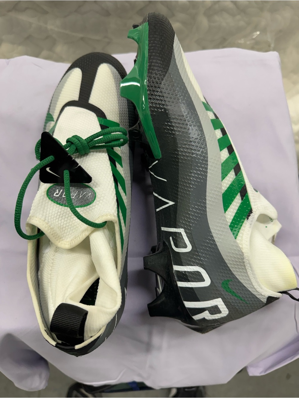 Nike Vapor Men's Laceless Football Cleats in White, Green & Black - Picture 8 of 10